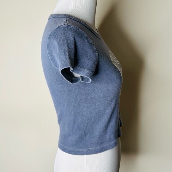 Brandy Melville Newport Rhode Island Blue Baby Tee - Picture 3 of 5
